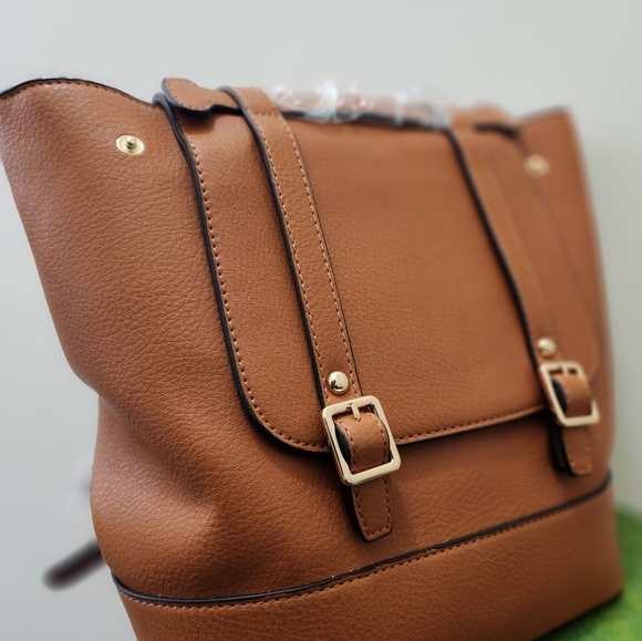 Tan backpack - Picture 3 of 4